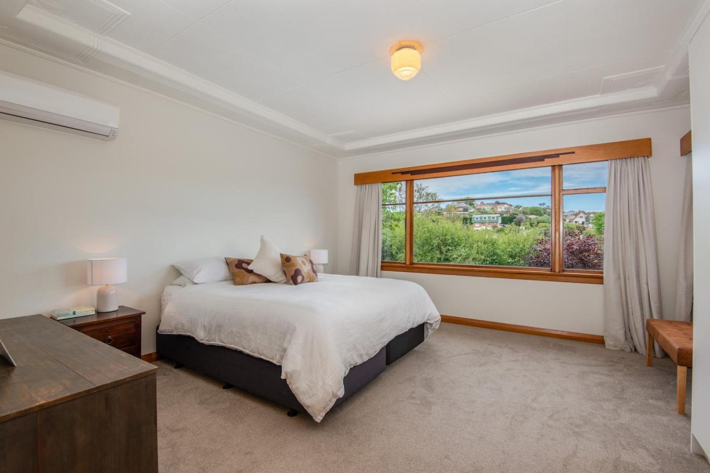 Stunning Family Home In Andersons Bay Dunedin Buitenkant foto