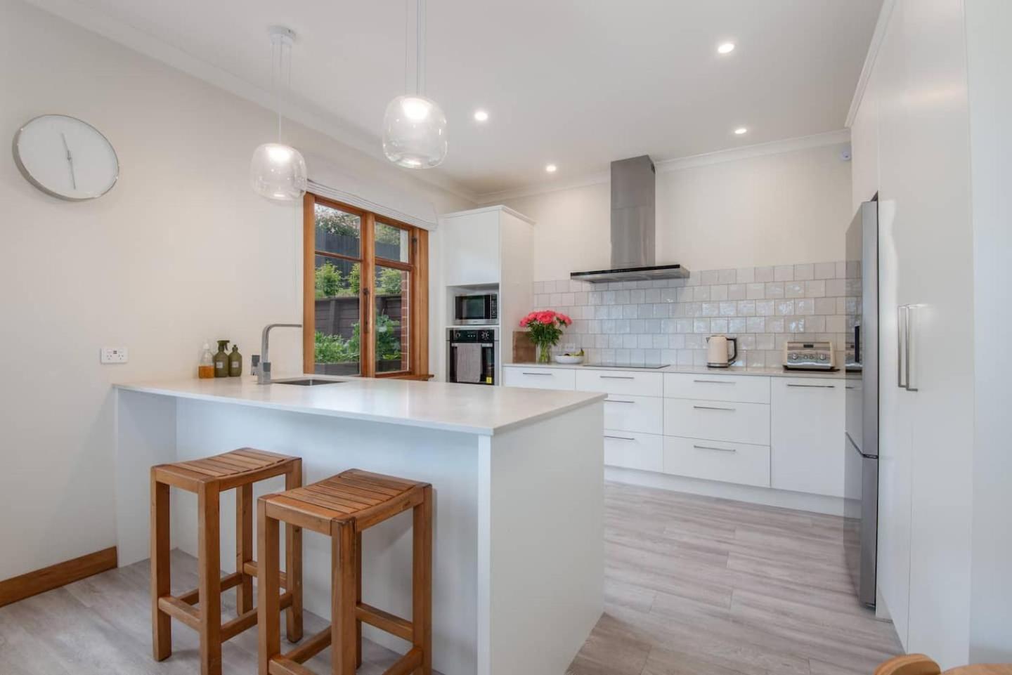 Stunning Family Home In Andersons Bay Dunedin Buitenkant foto